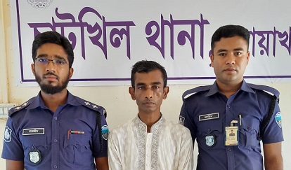 নোয়াখালীতে আগ্নেয়াস্ত্রসহ ইউপি চেয়ারম্যান গ্রেফতার