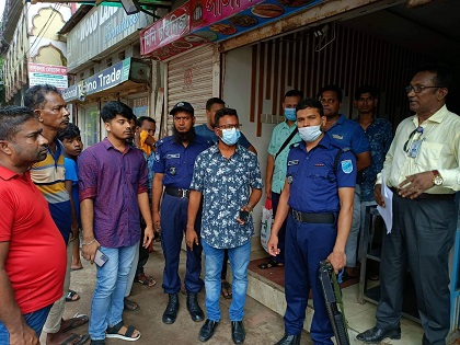 ফরিদপুরে খাবার হোটেলে ভোক্তা অধিকারের অভিযান,  জরিমানা ও বন্ধ ঘোষণা