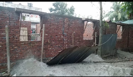 গাজীপুরে আদালতের নিষেধাজ্ঞা অমান্য করে জমি দখলের চেষ্টা