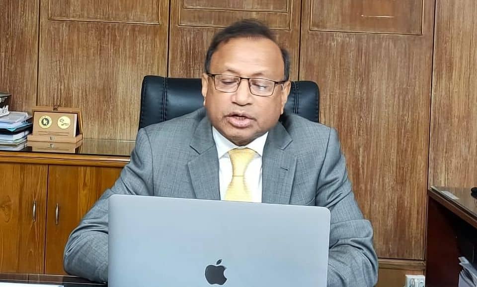 আমরা পরিবর্তন হয়েছি, অনেক ভালো আছি—এ কথা বলতে পারব না?