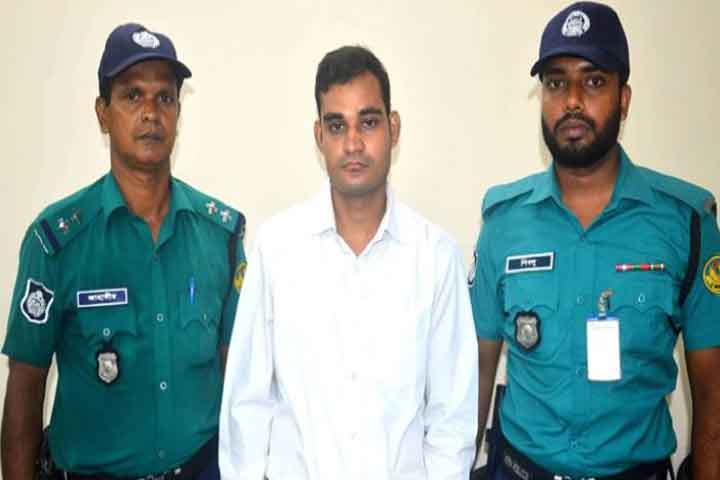 ছাত্রের চাকরির পরীক্ষা দিলেন শিক্ষক, ভাইবা দিতে এসে ধরাও পড়লেন