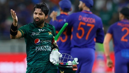 নাটকীয়তায় ভারতকে হারাল পাকিস্তান