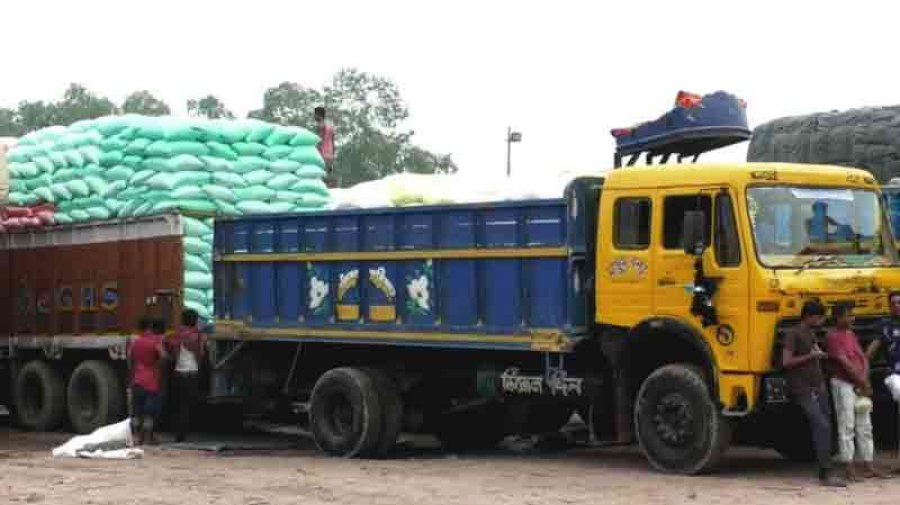 আতপ চাল রফতানিতে ২০ শতাংশ শুল্ক আরোপ করল ভারত