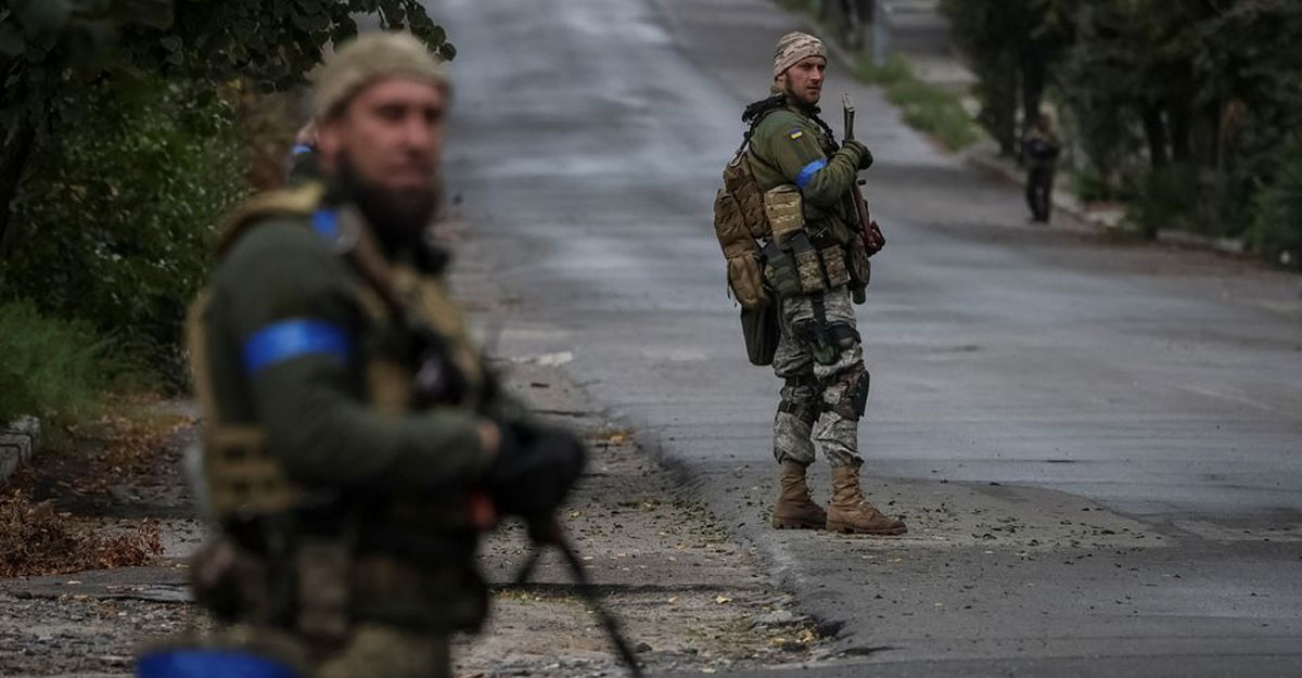 রাশিয়ার ছেড়ে যাওয়া ইউক্রেনীয় শহরে মিলল গণকবর, ভেতরে ৪৪০ মরদেহ