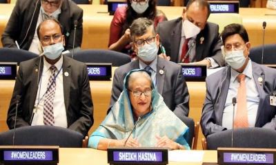 নেতৃত্বের দক্ষতায় নারী প্রতিটি ক্ষেত্রে উজ্জ্বল হয়ে উঠেছে