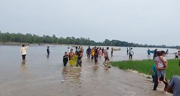 পঞ্চগড়ে নৌকা ডুবে ১৩ জনের মৃত্যু