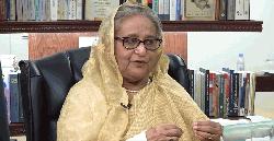 বাংলাদেশের গণমাধ্যম স্বাধীনভাবে সরকারের সমালোচনা করতে পারে