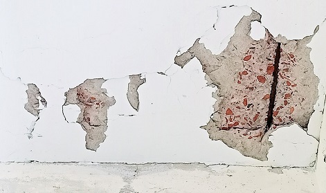 মোড়েলগঞ্জে ঝুঁকিপূর্ণ ভবনে চলছে বিদ্যালয়ের পাঠদান