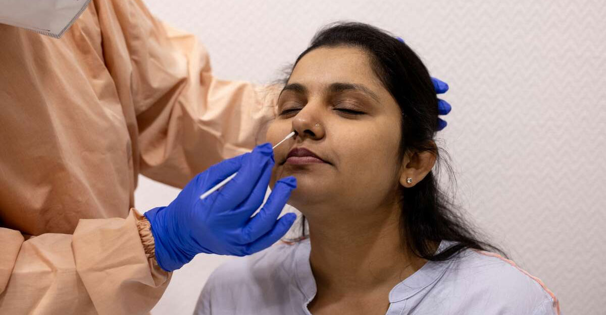 বিশ্বজুড়ে কমেছে মৃত্যু, শনাক্ত আরও সাড়ে ৩ লাখ