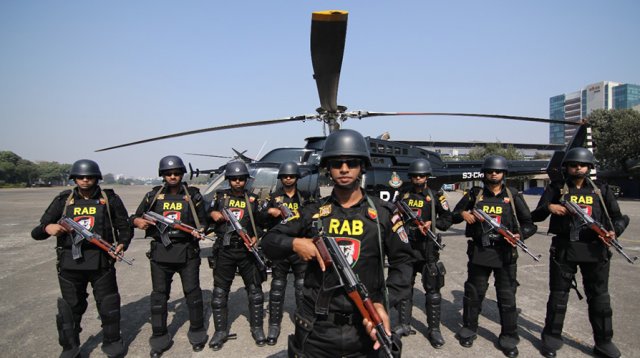 ‘জঙ্গি সম্পৃক্ততায়’ বাড়িছাড়া চারজন গ্রেপ্তার হয়েছে