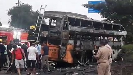 ভারতের নাসিকে বাসে আগুন, নিহত ১১ ও আহত ৩৮