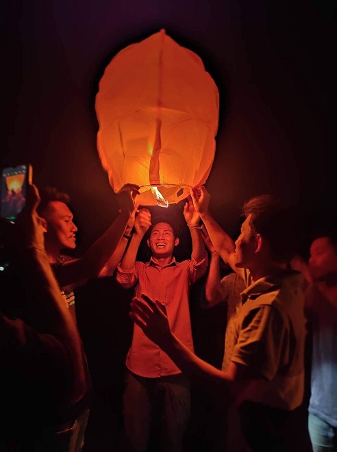 ইবিতে ফানুস উড়িয়ে প্রবারণা পূর্ণিমা উদযাপন