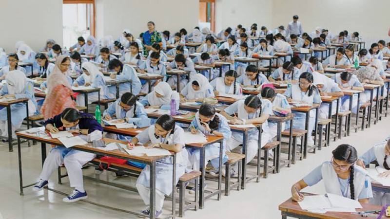 সারা দেশে আজ থেকে বেলা ১১টায় শুরু এইচএসসি পরিক্ষা