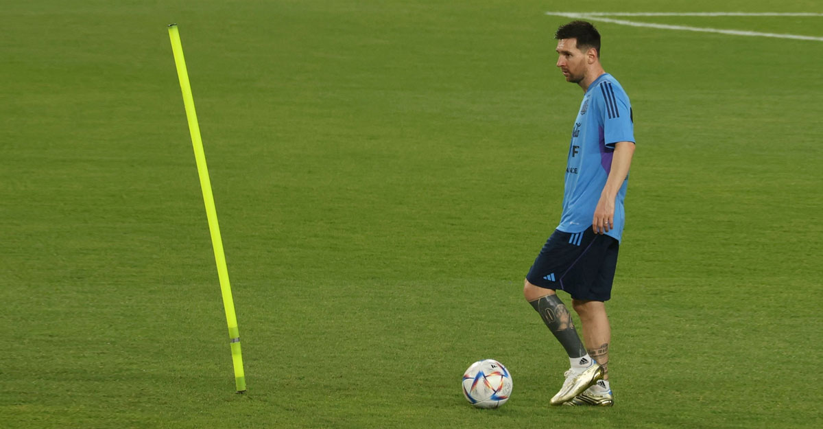 আর্জেন্টিনার বিশ্বকাপ মিশনে ‘নিঃসঙ্গ’ মেসি