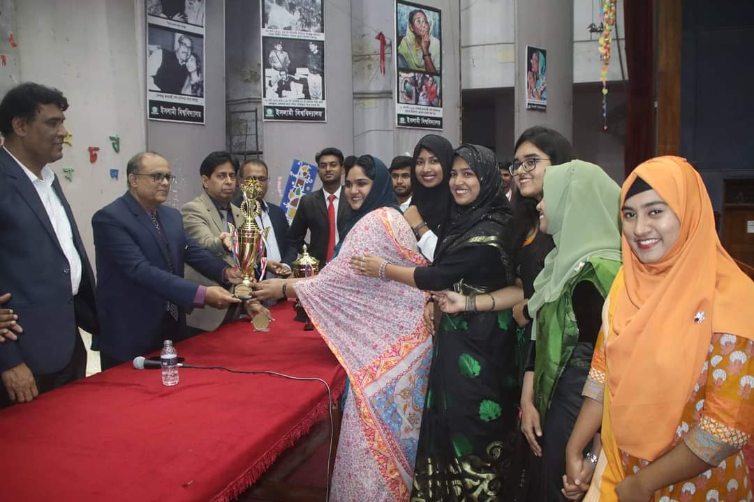 ইবির আন্তঃহল বিতর্কে চ্যাম্পিয়ন শেখ রাসেল হল