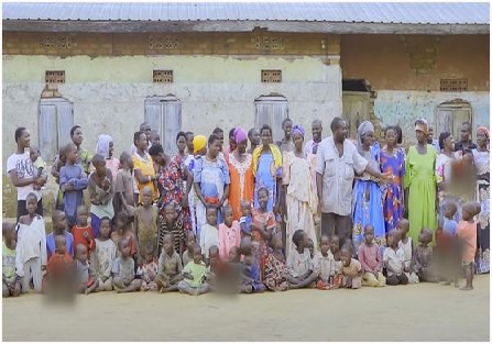 পরিবারে সাত শতাধিক সদস্য থাকেন একই বাড়িতে, একসঙ্গে