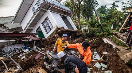 ভূমিকম্পে মৃতের সংখ্যা বেড়ে ২৬৮, নিখোঁজ ১৫১, উদ্ধার কাজ চলছে