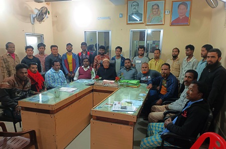 দিনাজপুর সদরে নির্মাণ মিস্ত্রি শ্রমিক ইউনিয়নের জরুরী সভা অনুষ্ঠিত