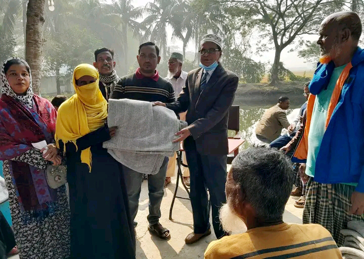 মোরেলগঞ্জের পঞ্চকরনে ৪শ’ শীতবস্ত্র বিতরণ