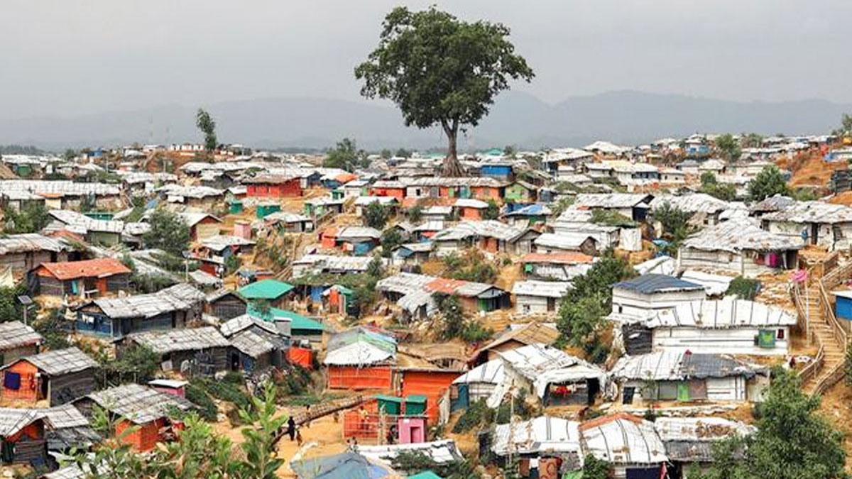 উখিয়ায় ক্যাম্পে ৪ রোহিঙ্গা গুলিবিদ্ধ