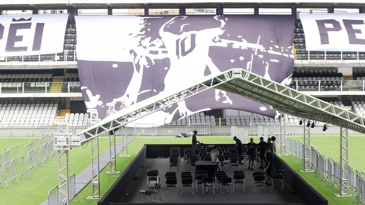 শেষ বারের মতো সান্তোসে যাচ্ছেন ফুটবলের রাজা