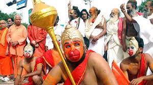 এবার বলিউডের ওপরে নজরদারি চালাবে 'ধর্ম সেন্সর বোর্ড'