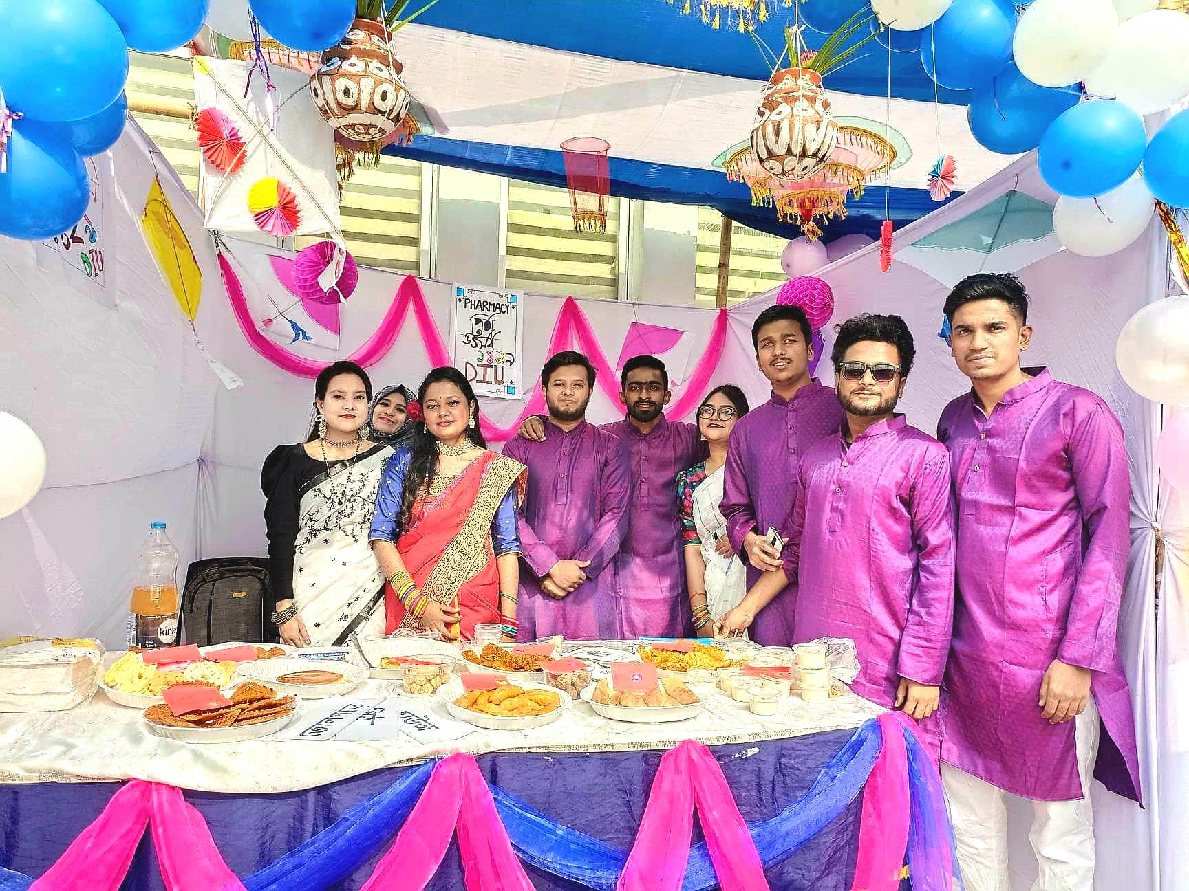 ডিআইইউ ফার্মেসি বিভাগের নবীন বরণ ও পিঠা উৎসব অনুষ্ঠিত