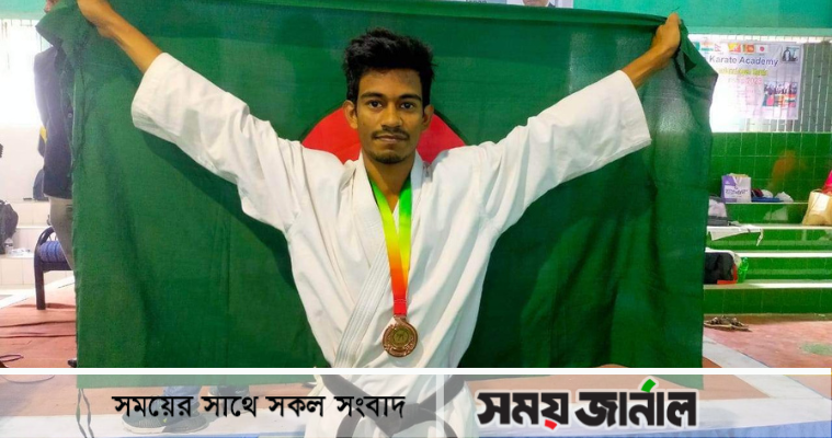 আন্তর্জাতিক কারাতে চ্যাম্পিয়নশিপে ৩য় স্থান অর্জন করেছে তিতুমীর কলেজের উৎস