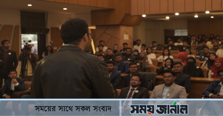 সামাজিক যোগাযোগ মাধ্যমের পরিচিত মুখগুলোকে একত্রিত করেছে ওয়ান ওয়ে স্কুল