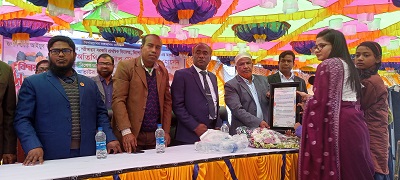 সবাইকে কাঁদিয়ে বিদায় নিলেন প্রধান শিক্ষক আইয়ুব আলী