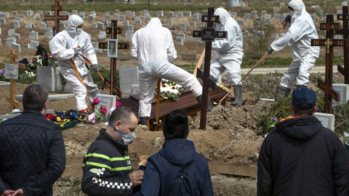 করোনায় কমেছে মৃত্যু, শনাক্ত নামল সোয়া লাখে