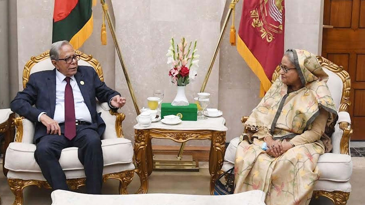 রাষ্ট্রপতির সঙ্গে প্রধানমন্ত্রীর সৌজন্য সাক্ষাৎ