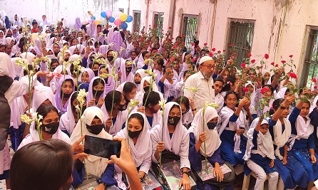 তমালতলা বালিকা বিদ্যালয়ে নবীন বরণ অনুষ্ঠিত