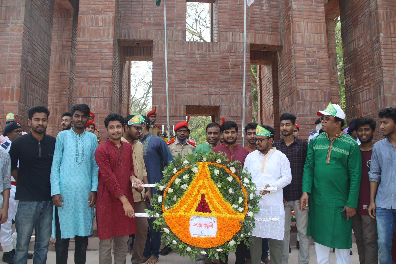 মহান স্বাধীনতা দিবসে ইবি প্রেস ক্লাবের শ্রদ্ধাঞ্জলি