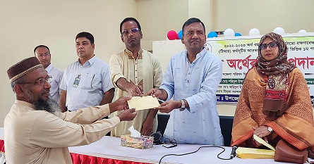 বঙ্গবন্ধুর বাংলায় এখন কোন মানুষ না খেয়ে থাকেনা- এমপি বকুল