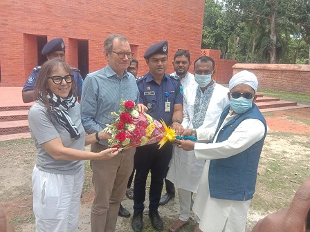 ফরিদপুরের আলফাডাঙ্গায় জমিদার বাড়ি পরিদর্শনে ব্রিটিশ হাইকমিশনার
