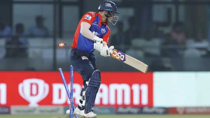 হারের জন্য ওয়ার্নারকে দুষছেন ভারতীয় তারকারা