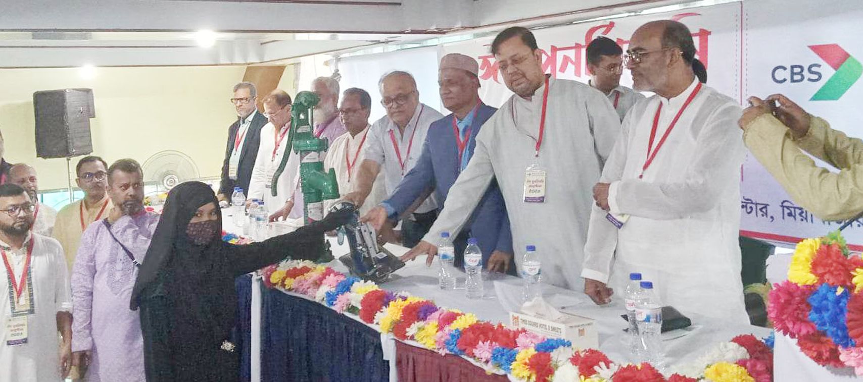 ঈদ পুনর্মিলনীতে ৫০ দরিদ্র পরিবারের পাশে দাঁড়িয়েছেন চৌদ্দগ্রাম ব্যাংকার্স সোসাইটি