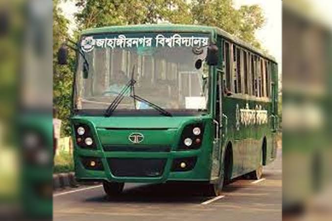 সততার জন্য বাস কন্ডাক্টরকে পুরস্কৃত করলো জাবি