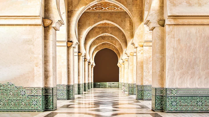 আল্লাহর ভালোবাসা পাওয়ার ৮ আমল