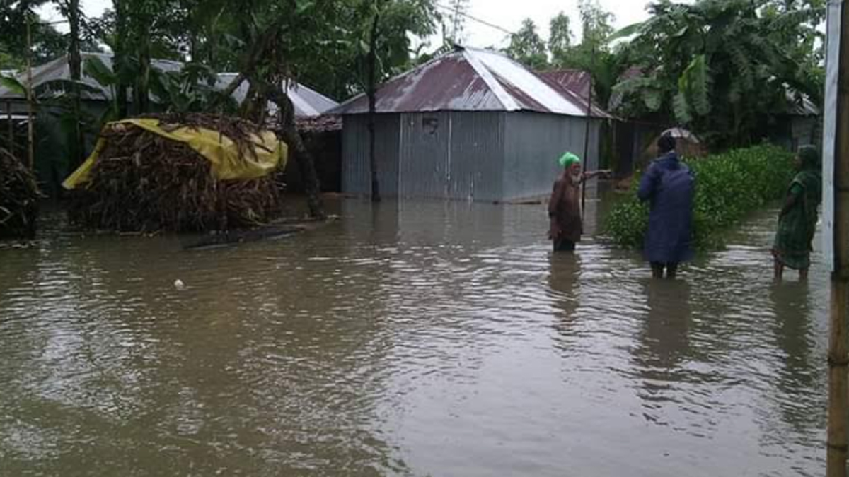 তিস্তায় পানি বেড়ে বিপৎসীমার ওপরে