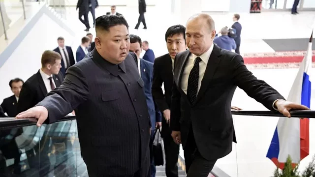 রাশিয়াকে উত্তর কোরিয়া অস্ত্র দিলে নিষেধাজ্ঞার হুমকি যুক্তরাষ্ট্রের