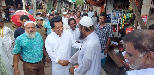 ফরিদপুরে শেখ হাসিনার উন্নয়নের বার্তা পৌছে দিতে গনসংযোগ করলেন এ. কে. আজাদ