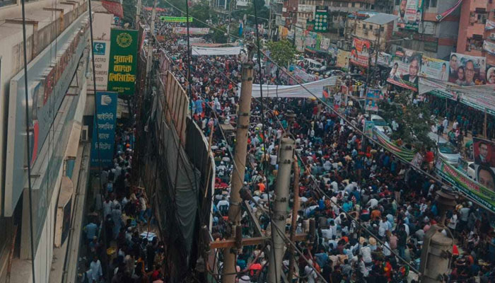 নয়াপল্টনে চলছে কৃষক দলের সমাবেশ, পুলিশের ব্যাপক উপস্থিতি