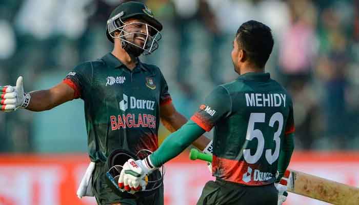 প্লেয়ার টু ওয়াচ: শান্ত-মিরাজকে বেছে নিলেন হার্শা