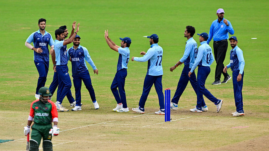 ভারতের কাছে বিধ্বস্ত হয়ে বাংলাদেশের সোনা জয়ের স্বপ্ন শেষ