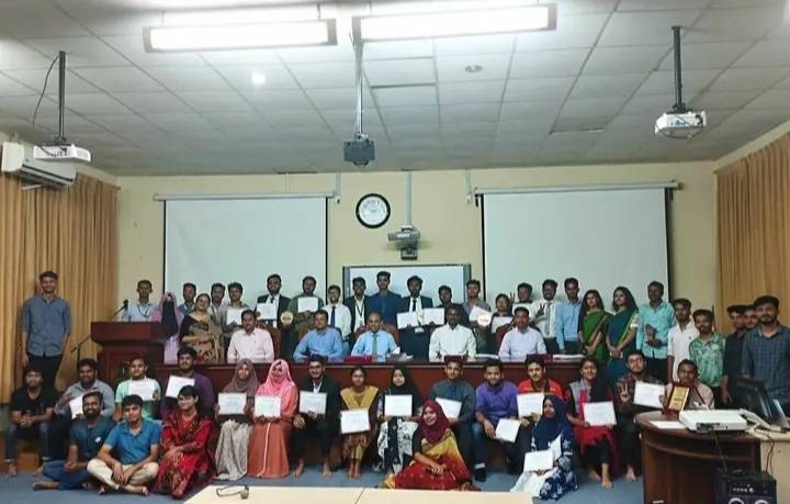 কুবিতে পর্দা নামলো ইএলডিসি'র প্রথম অন্তঃবিশ্ববিদ্যালয় কেইস কম্পিটিশনের