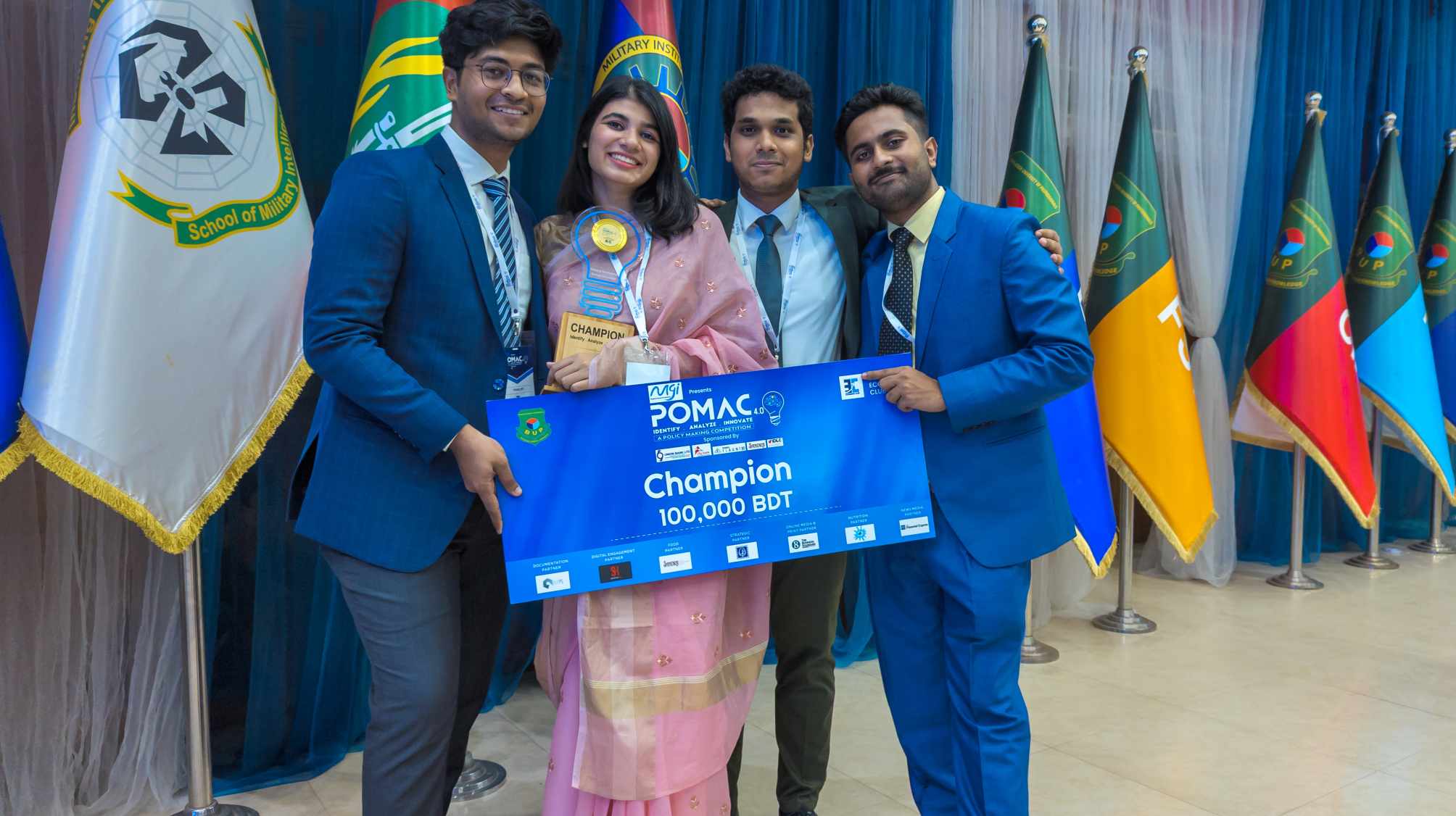 জাতীয় পলিসি মেকিং প্রতিযোগিতায় চ্যাম্পিয়ন ঢাবি শিক্ষার্থীরা