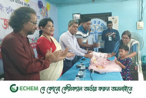 সুবিধা বঞ্চিত শিশুদের নতুন জামা ও পূজার উপকরণ তুলে দিলো স্বপ্ন