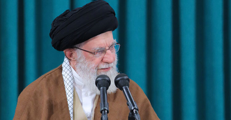 ইসরায়েলি হামলার বিরুদ্ধে খামেনির কঠোর হুঁশিয়ারি